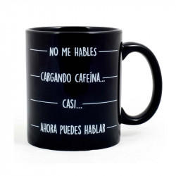 taza cargando cafeína