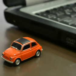 Pendrive Fiat500 - regalos para hombres